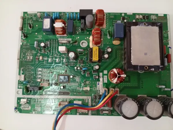 Placa Electrónica de Aire Acondicionado DAIKIN 3PCB1559-1/2P169046-1Y
