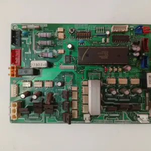 Placa Electrónica de Aire Acondicionado TOSHIBA MCC-1531-05
