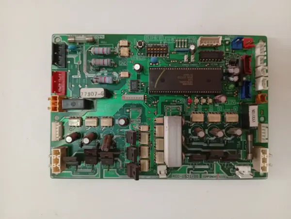 Placa Electrónica de Aire Acondicionado TOSHIBA MCC-1531-05