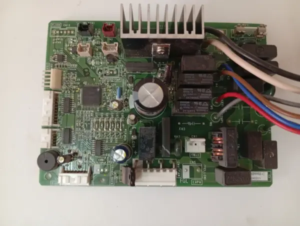 Placa Electrónica de Aire Acondicionado Placas por código EZ-003YHSE-C/G040311