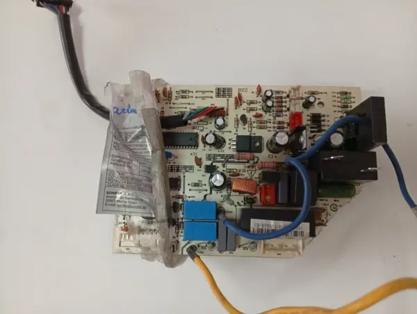 Placa Electrónica de Aire Acondicionado Placas por código CE-KFR26G/Y-T6.D.01.NP1-1(V1.6)/CE-KFR35G/Y-T6(RoHS)