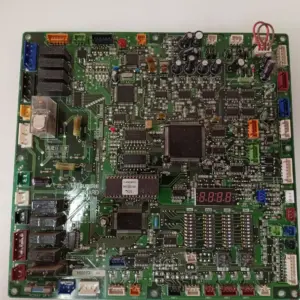 Placa Electrónica Aire Acondicionado MAIN BOARD DMC12001M/W124139G07/160223 AC/Y-400YMFC/WF30766/X03