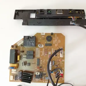 Placa Electrónica Aire Acondicionado LHX-YT33G/F/ZYP